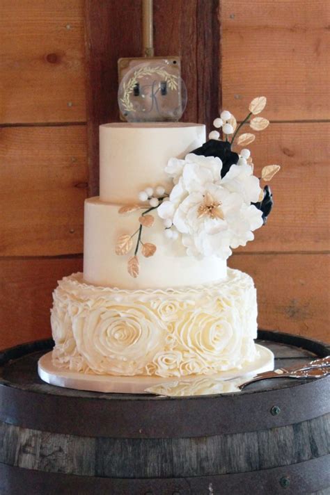 Birthday, wedding, or special occasion cake! Four Oaks Bakery--Premier Wedding Cakes in Pittsburgh