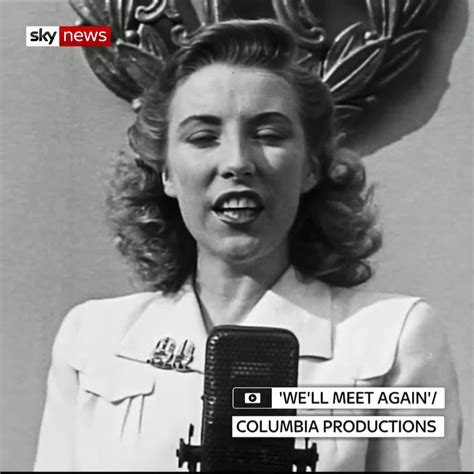 dame vera lynn sings we ll meet again in 1943 [video]