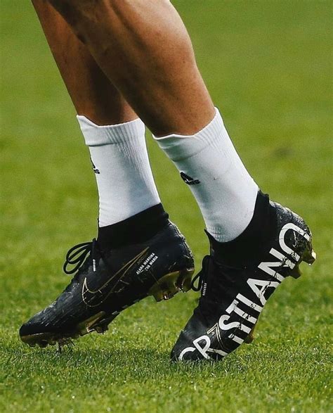 Pin By Ahammad Tausif Mayeen On Footballzz Soccer Boots Cristiano
