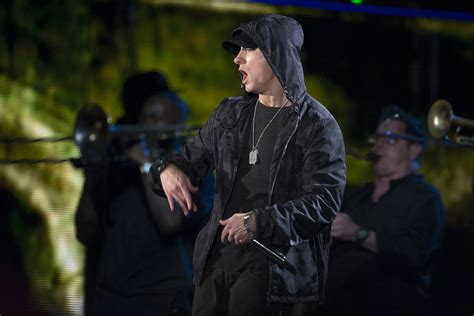141111 D Db155 025 Eminem Raps With A Live Band During The Flickr