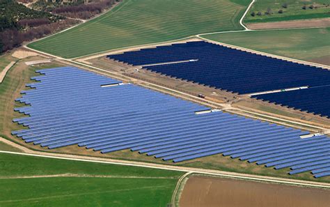 Die encavis ag ist einer der größten unabhängigen börsennotierten solarparkbetreiber in deutschland. Encavis: Grüner Geheimtipp im Höhenrausch | marktEINBLICKE