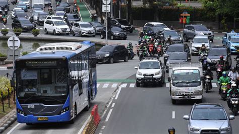 Syarat Kendaraan Umum Dan Pribadi Beroperasi Saat Psbb Di Jakarta