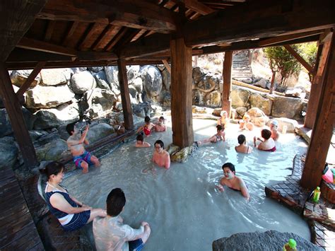 希少価値全国の混浴温泉湯が湧くところに人は集まりそこではみな平等すずめの湯地獄温泉 青風荘 熊本県 TABIZINE人生