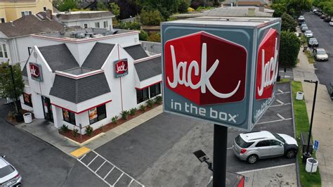 The Hilarious Way Jack In The Box Just Called Out Mcdonalds Broken Ice