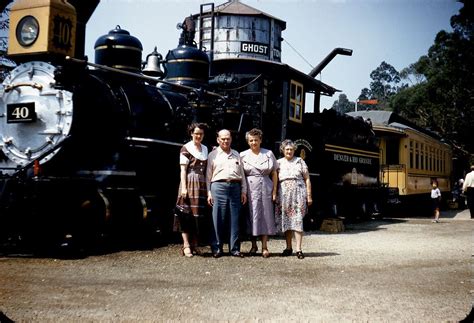 Gorillas Dont Blog Knotts Berry Farm Train 1952