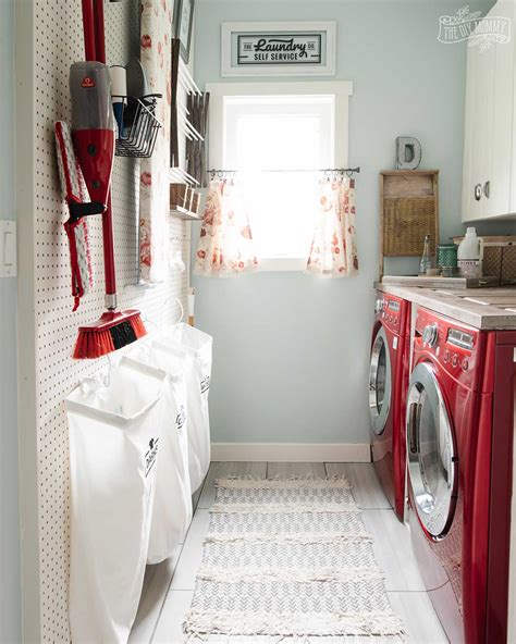 10 Ideas For Small Laundry Room Organization And Decor The Diy Mommy