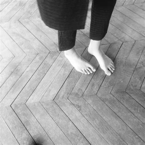 Aomi Muyocks Feet