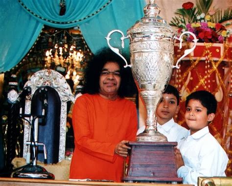 Sathya Sai With Students The True Glory Of Sports