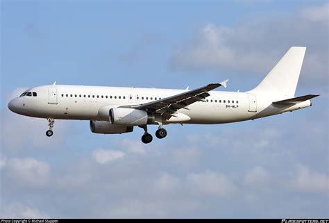 9h Mlp Avion Express Malta Airbus A320 232 Photo By Michael Stappen