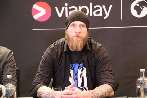 He was walking him down, and nailing helenius with hard shots. Euro News: Robert Helenius Update, Soro, Madsen, Jur, More ...