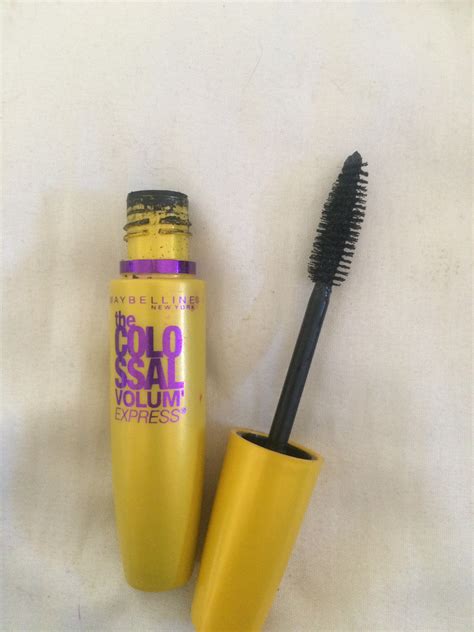 Maybelline New York Colossal Volum' Express Mascara reviews in Mascara ...