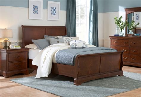 See the latest bedding trends, the most popular styles, trending colors, and patterns plus styling tips explore our selection of bedding sets, comforters, duvet covers and accessories for even more. 21 Marvelous Bedroom Designs With Sleigh Beds