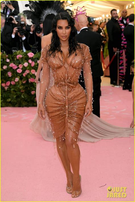 Kim Kardashian S Waist Looks Smaller Than Ever In This Corset Photo 4464791 Kim Kardashian
