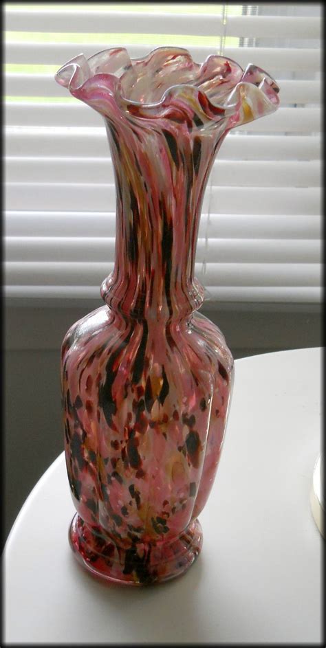 Ruffled Art Glass Vase Spatter Collectors Weekly