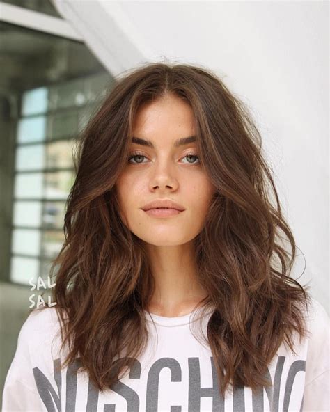 20 Best Long Hairstyles For Women Of All Ages 2019 With Images