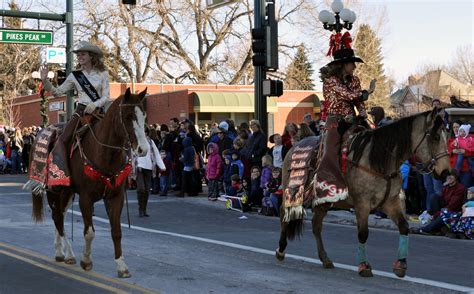 Braymere Custom Saddlery Ridden Horses In The Christmas Carriage Parade