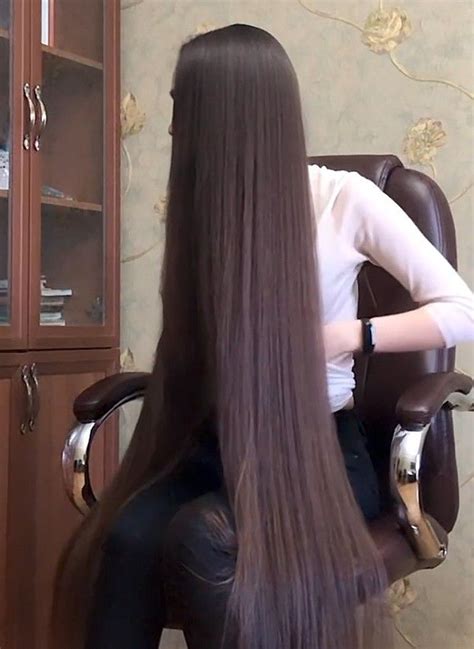 Video Alinas Super Silky Hair Play In Her Chair Long