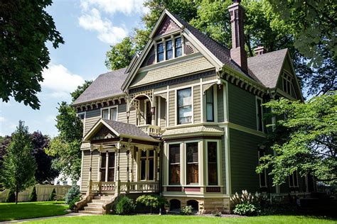 A Complete Guide To Victorian Style Houses Victorian Style Houses