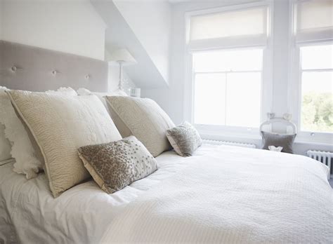 Check spelling or type a new query. How to Place Your Bed for Good Feng Shui
