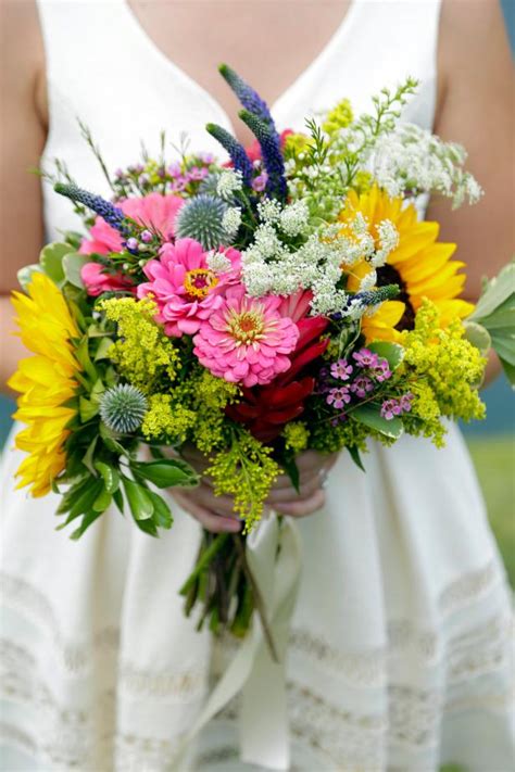 How To Make Your Own Wedding Bouquet With Fresh Flowers Jesusismykeeper