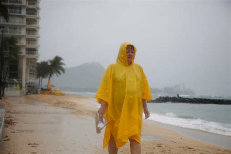 Extraordinary Record Crushing Rainstorm Deluges Honolulu The