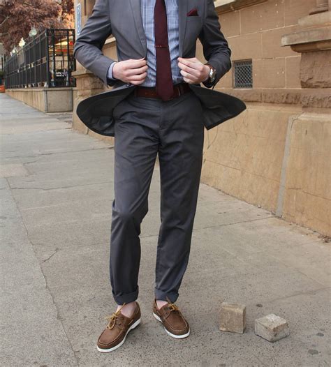 11 Gray Suit And Brown Boat Shoes Stylemann