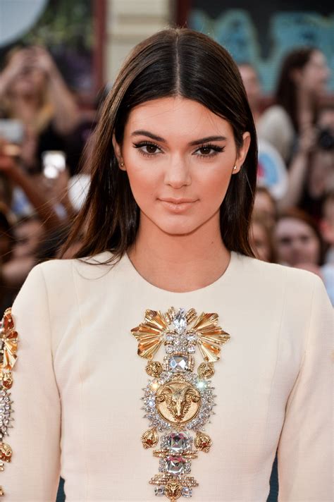 Kendall Jenner Brown Hair Colors Kendall Jenner Fashion Jobs