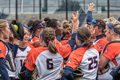 Illinois Softball Heads To Carbondale For Weekend Tournament