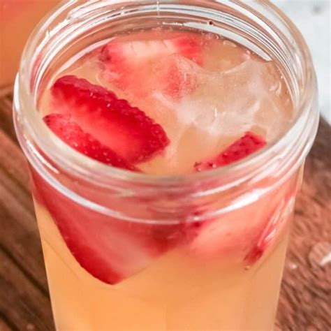 Easy Strawberry Lemonade With Seltzer My Stay At Home Adventures
