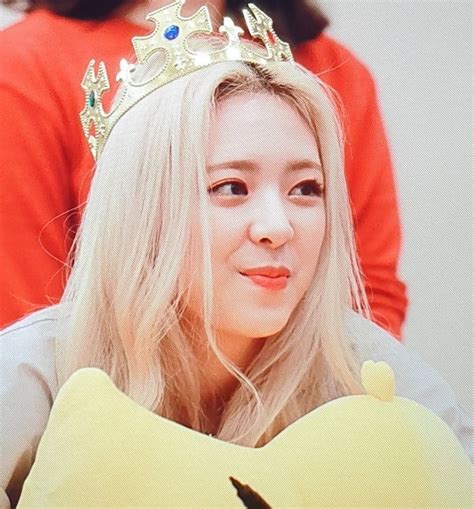 Itzy Yuna Preview Cr Mine Zelda Characters Disney Characters