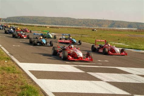 Autodromes Professional Race Tracks For Drag Racing Drifting Circuit