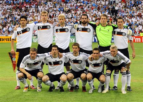 Auch ein früher rückstand wirft das team nicht aus der bahn. Em Finale / Endspiel - Europameister 2016