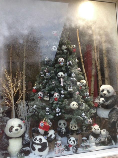 A Panda Christmas Tree In Paris Perhaps The National Zoo Should Put One
