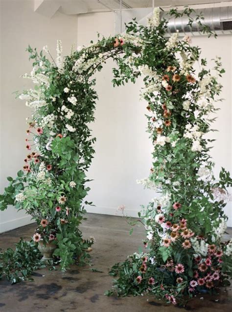 A Guide To Beautiful Wildflower Wedding Decor Ideas By Bride