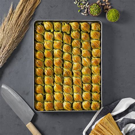 Fıstıklı Midye Baklava Emmoğlu Baklava Online Sipariş Ver