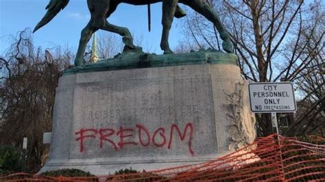 Charlottesville Robert E Lee Statue Vandalized But ‘freedom Spelling