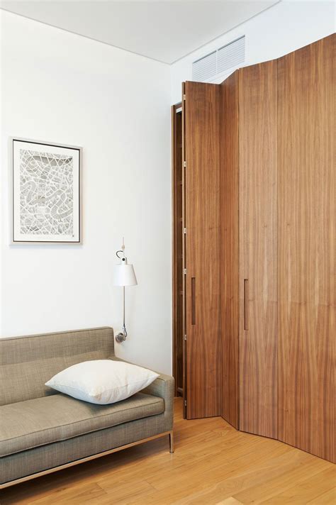 20 Contemporary Modern Bifold Closet Doors