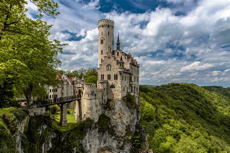 Erstelle einen suchauftrag und lasse dich benachrichtigen, wenn neue anzeigen eingestellt werden. Neuschwanstein der Schwäbischen Alb... Foto & Bild ...