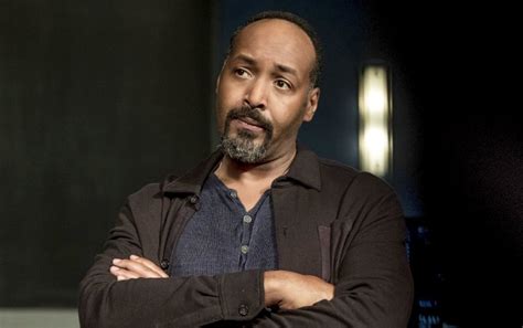 Jesse L Martin Temporarily Steps Away From The Flash For Medical Reason