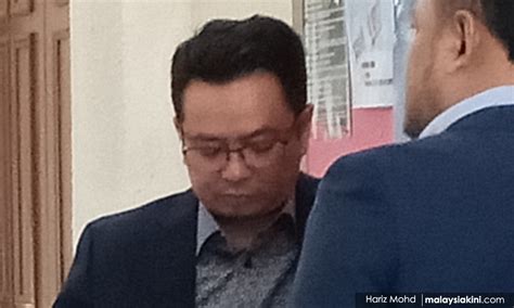 Kita terima keputusan mahkamah, kata timbalan pendakwa raya julia ibrahim dalam nada sebak. Pendakwa raya gugurkan kes rasuah ke atas bekas pegawai Rosmah