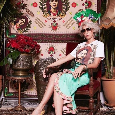 ส่องบ้านไม้ ตุ๊ก จันทร์จิรา บรรยากาศในป่าเขา ชมบรรยากาศบ้านไม้สุด. แทบจำไม่ได้!! ตุ๊ก จันทร์จิรา สวยกระชากวัย กับลุคสุดเฟี้ยว ...