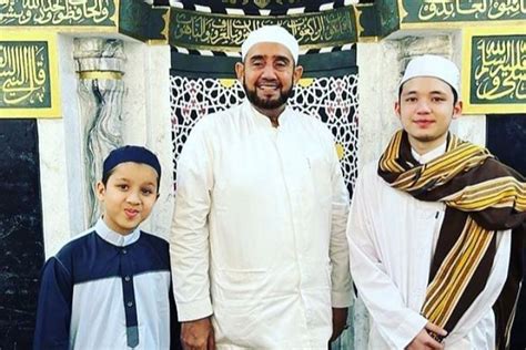 Mengenal Sosok Aktor Sekaligus Pendakwah Muda Nan Tampan Alwi Assegaf Keturunan Nabi Muhammad