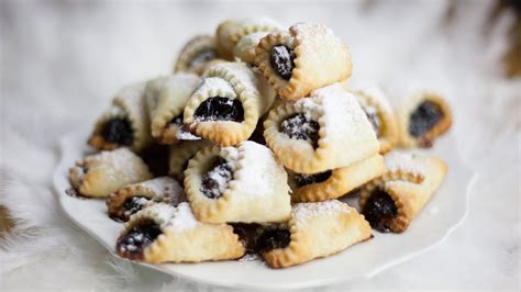 You are welcome to make suggestions about this polish christmas bread. Polish Christmas Cookies - Kolaczki Swiateczne - Recipe ...