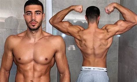 Shirtless Tommy Fury Shows Off His Incredible Body Transformation Daily Mail Online