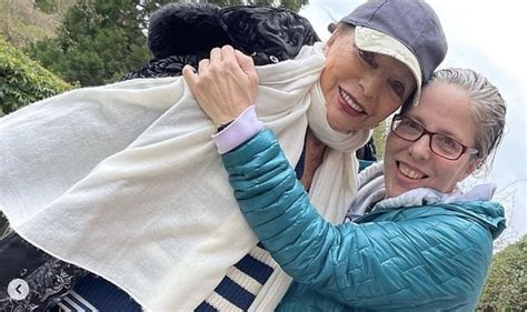 Joan Collins 89 Poses For Photo With Rarely Seen Daughter Katy