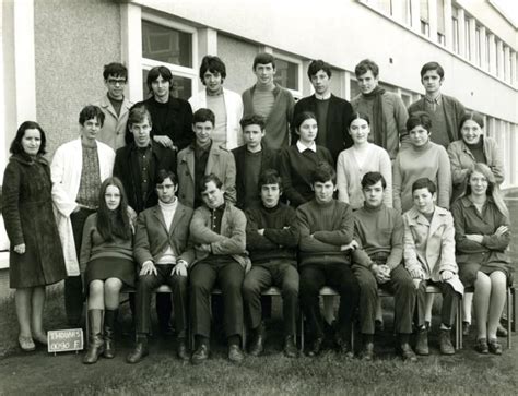 Photo de classe 2 C de 1969 Lycée Jean Moulin Copains d avant