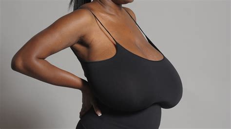 Size 36NNN Woman Undergoes Massive Breast Reduction Abc7ny Com