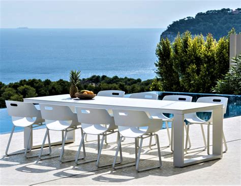 outdoor dining table for 12 Fairlie table 12 seater