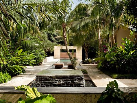 South Miami Garden Tropical Garden Miami By Raymond Jungles Inc