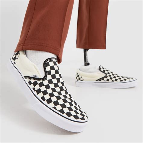 Mens Black Cream Vans Classic Checkerboard Slip On Trainers Schuh